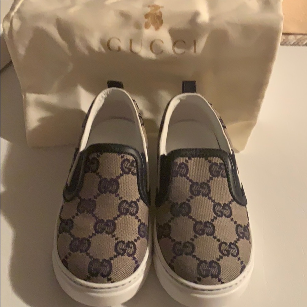 Baby and toddler Gucci GG Supreme slip on